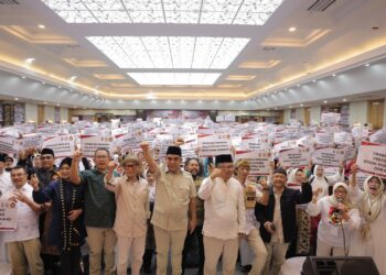 Prabowo Berkomitmen Berantas Kemiskinan dan Kendalikan Harga Sembako