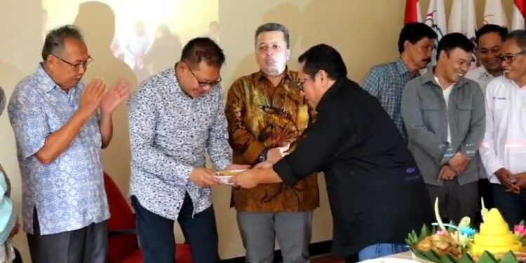 SMSI Peringati HUT ke-7 pada 7 Maret Dengan Potong Tumpeng Serentak di 37 Kota