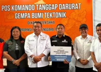 Pemkab Solok dan Apkasi Salurkan Bantuan Kemanusiaan untuk Korban Gempa di Sikka NTT